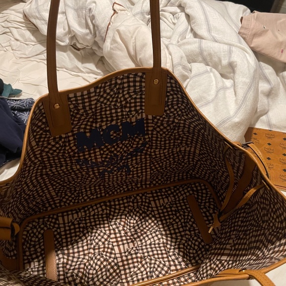 MCM Large Tote - Picture 3 of 5